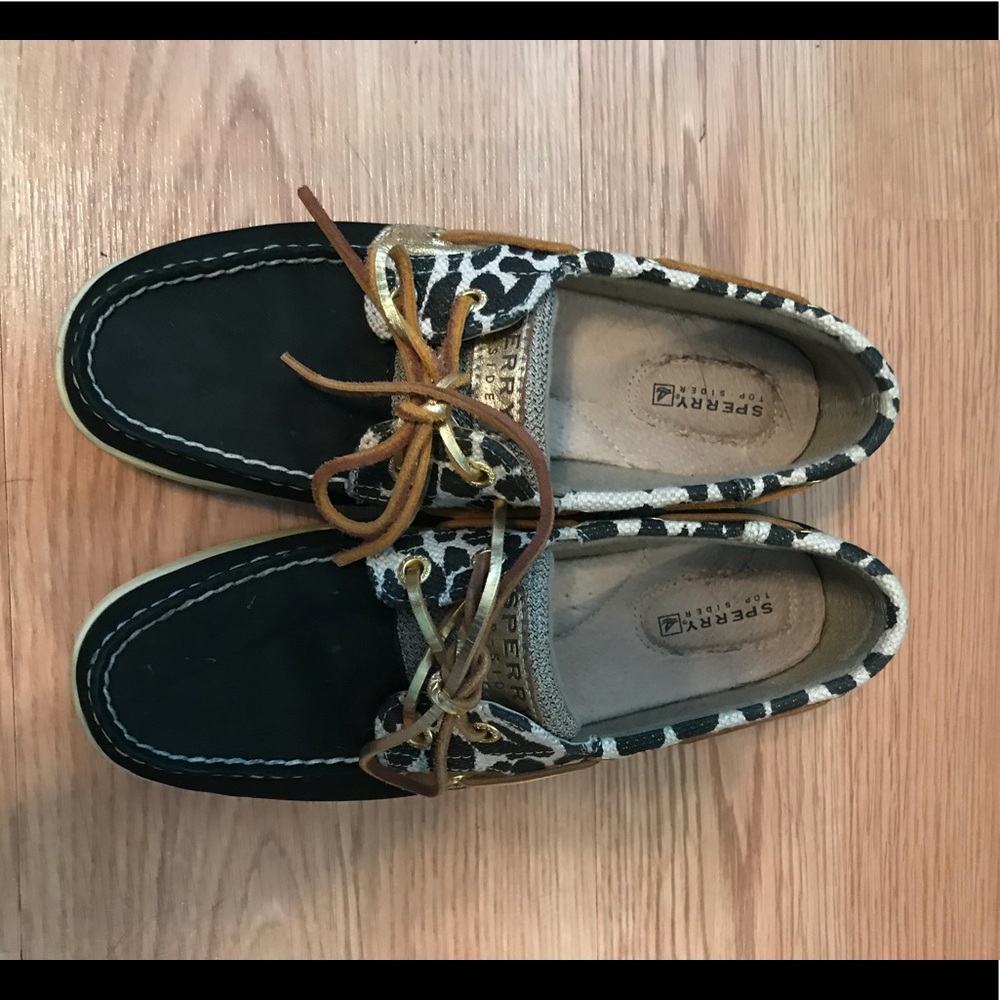 Women’s size 7.5 boat shoe